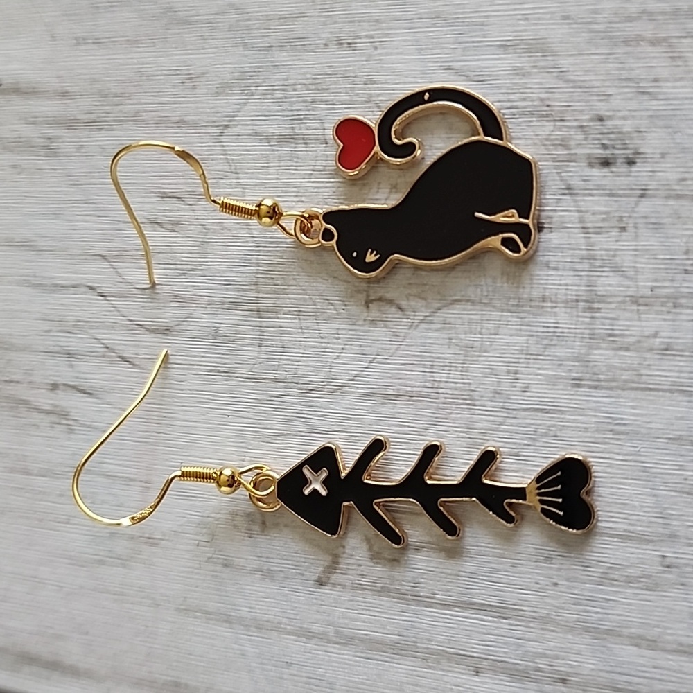 Cat Fish Heart  Asymetrical  Gold Tone Earrings 925 S Sterling post EO